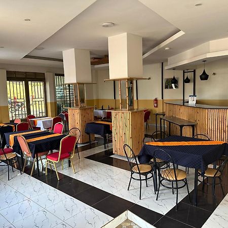 Anna Gold Hotel Kigali Esterno foto