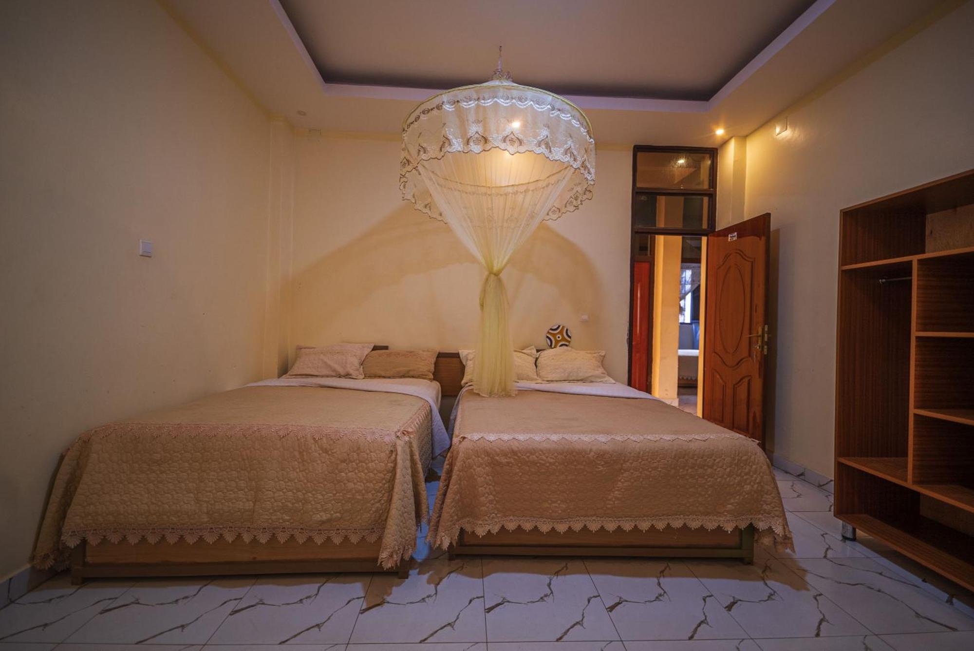 Anna Gold Hotel Kigali Esterno foto