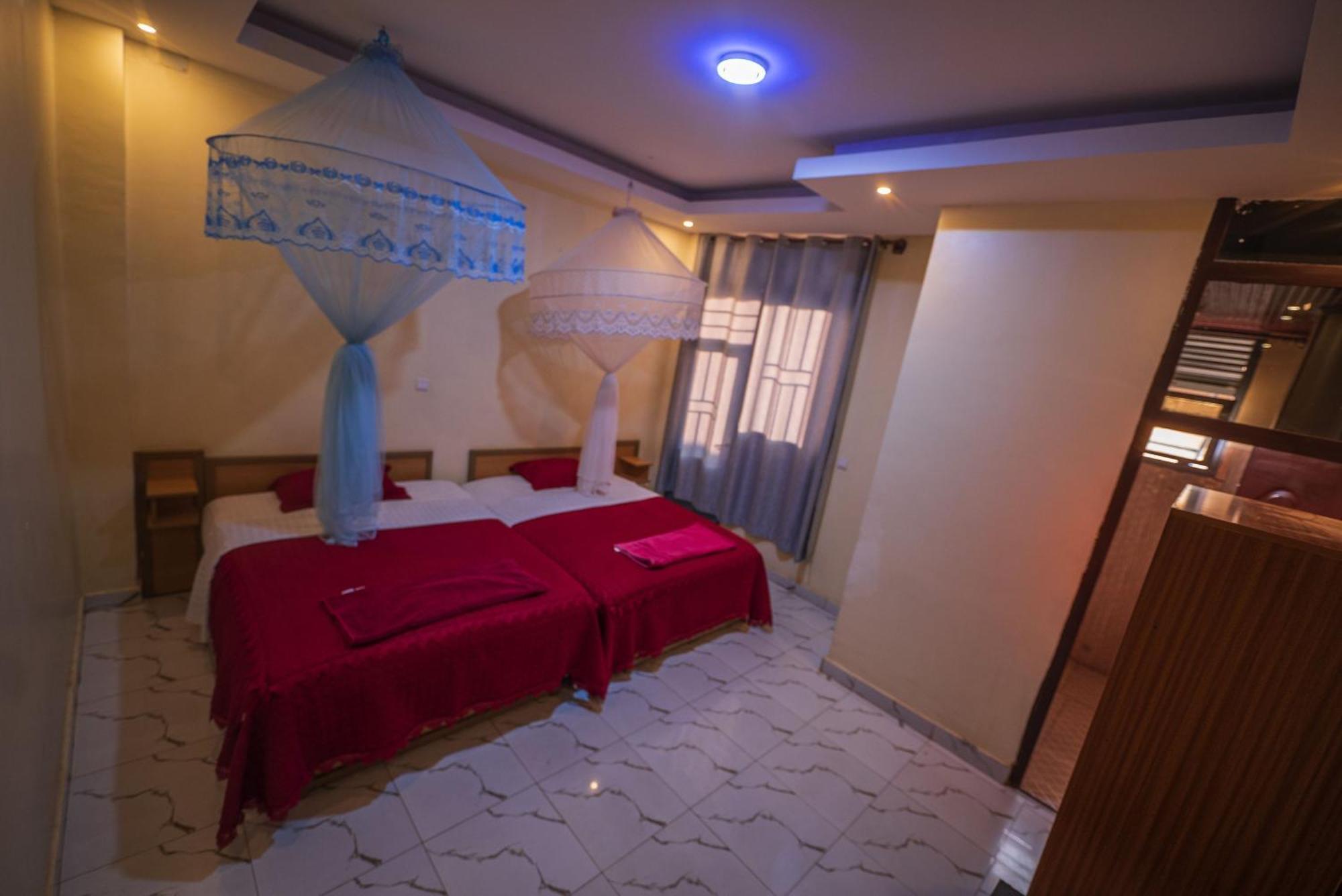 Anna Gold Hotel Kigali Esterno foto